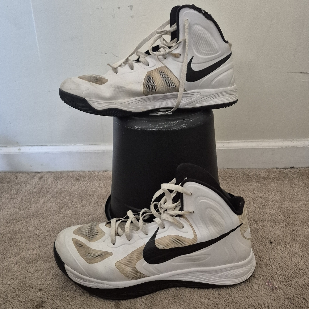 Nike Hyperfuse Tb - image 4